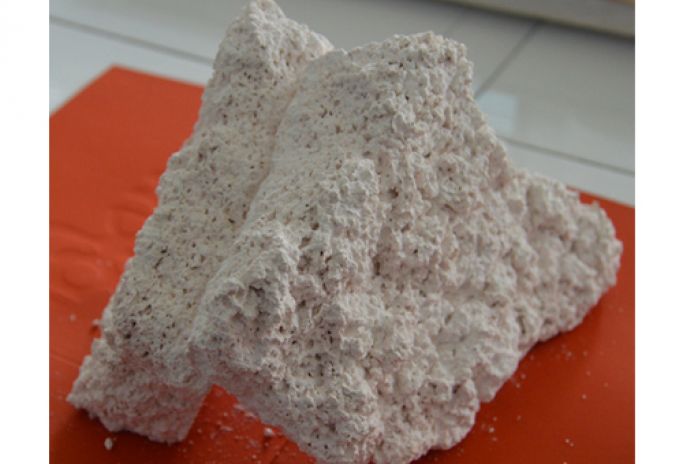 无水块状氯化钙